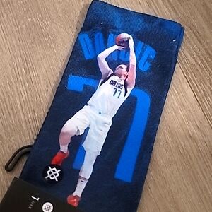 STANCE LUKA DONCIC SOCKS SIZE LARGE